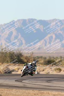 media/Dec-07-2025-CVMA (Sun) [[3e7d2de5dc]]/Race 18-Formula Twins-Formula 40 UL/